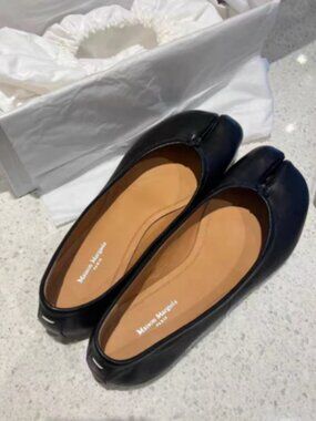 Maison Margiela Split-Toe Flats